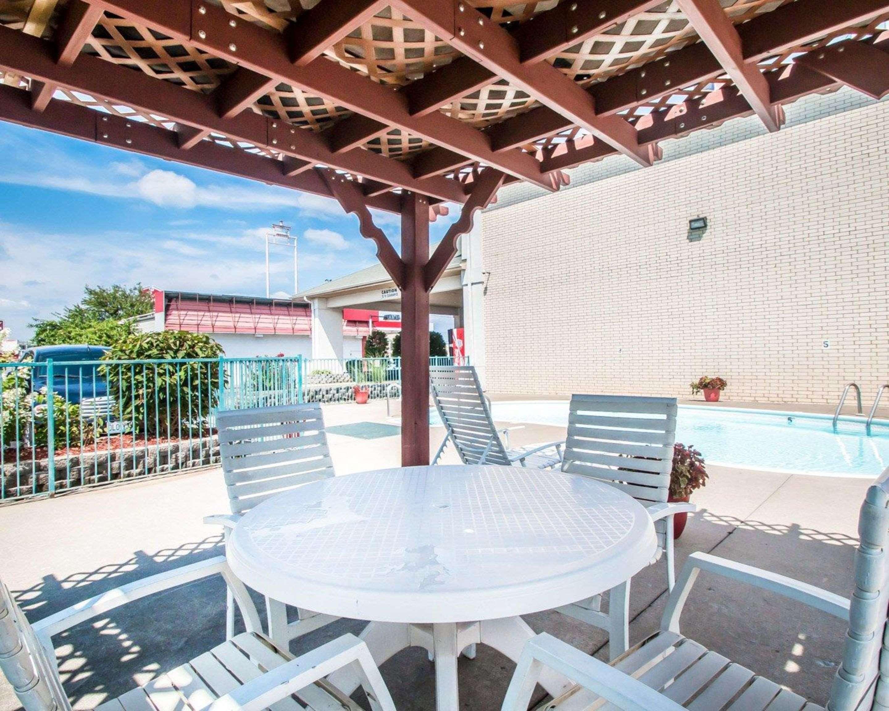 Econo Lodge Springfield I-44 Екстер'єр фото